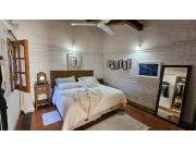 ALQUILO HERMOSO CHALET EN BO MBURUCUYA