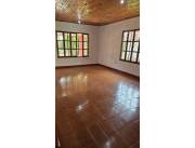 NUEVO VALOR Barrio mirador Casa en venta en Hohenau-2 dormitorios, parque y lote de 420m2