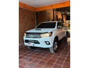 Vendo toyota hilux 2016