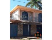 CASA EN SAN LORENZO