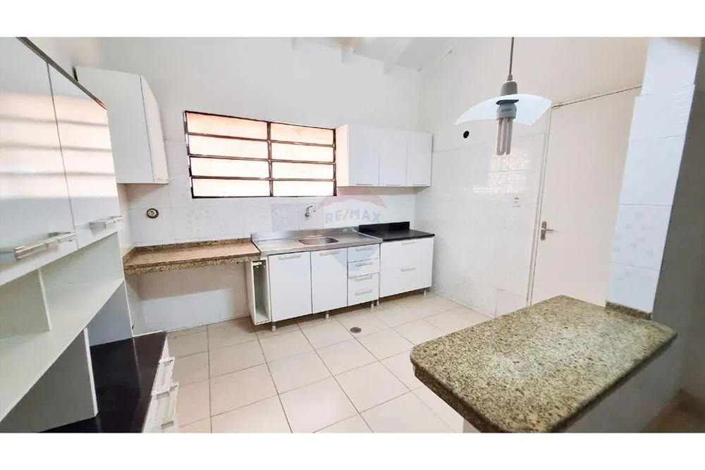 Casa - Venta - Paraguay Asunción Seminario PROPIEDAD IDEAL PARA RESIDENCIA O USO COMERCIAL — foto 2