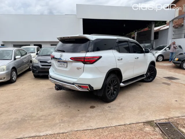 Toyota Fortuner 2023 — foto 7