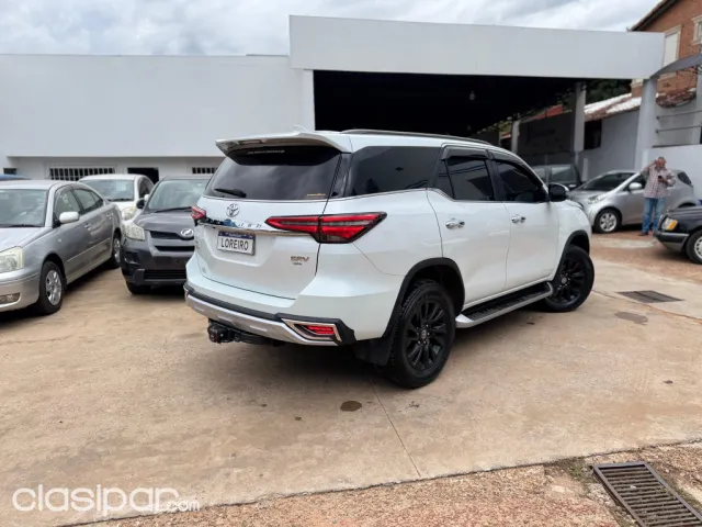 Toyota Fortuner 2023 — foto 7