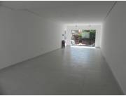 Alquilo Local de 60 m2, Sobre Julio Correa - LAP7112101