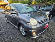 Toyota Sienta 2010 cho