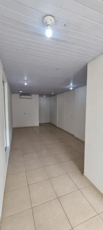SALON COMERCIAL EN ALQUILER — foto 2
