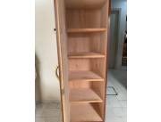 Ropero de madera