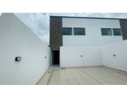 ALQUILO DUPLEX EN LUQUE
