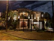 CASA EN ESQUINA, FDO DE LA MORA