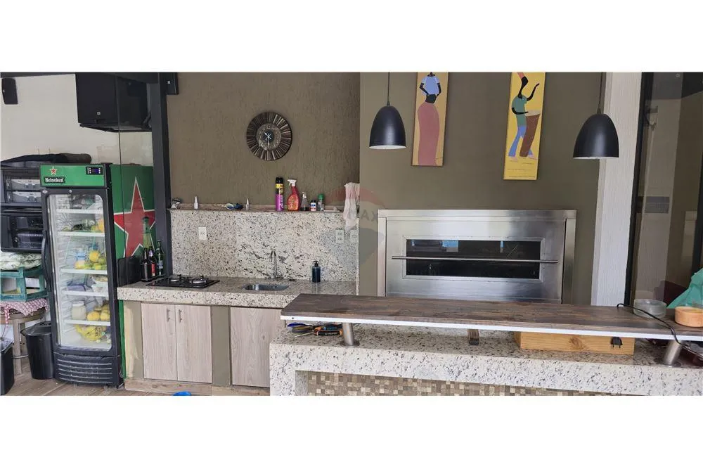 EN VENTA CASA DE UNA PLANTA CON PISCINA — foto 3