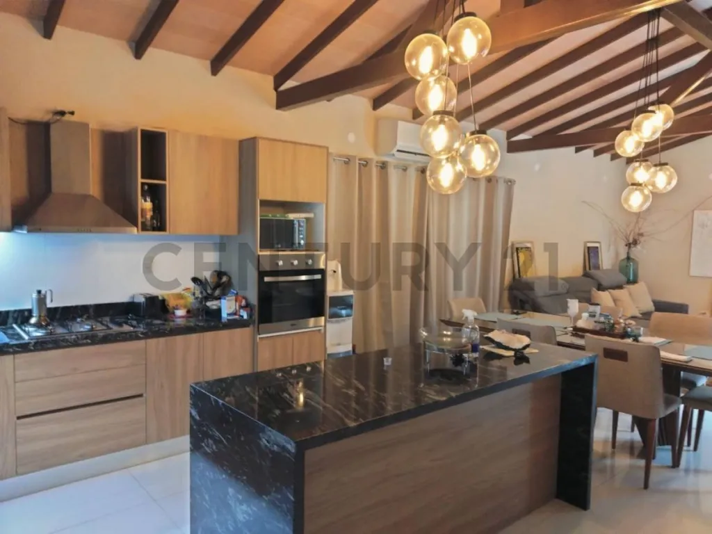 VENDO CASA ESTILO RÚSTICO MODERNO EN SAN ANTONIO — foto 2