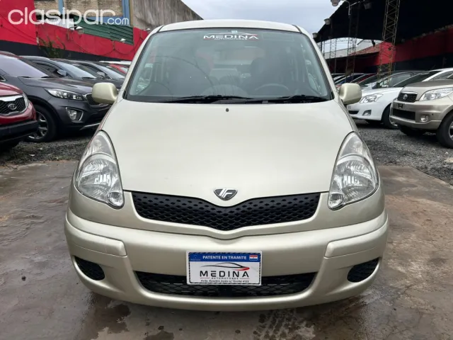 Toyota Funcargo 2004 — foto 2