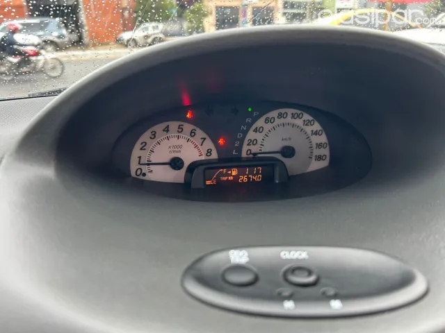 Toyota Funcargo 2004 — foto 3