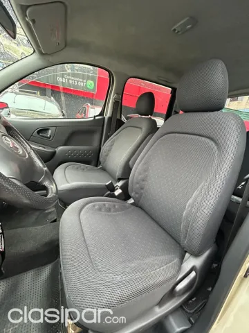Toyota Funcargo 2004 — foto 5