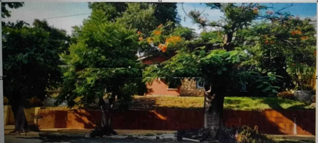 OPORTUNIDAD DE COMPRA!!! TERRENO CON POTENCIAL PARA CONSTRUCCION!! — foto 2