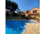 Vendo casa amplia de 4 dormitorios en Mburucuya