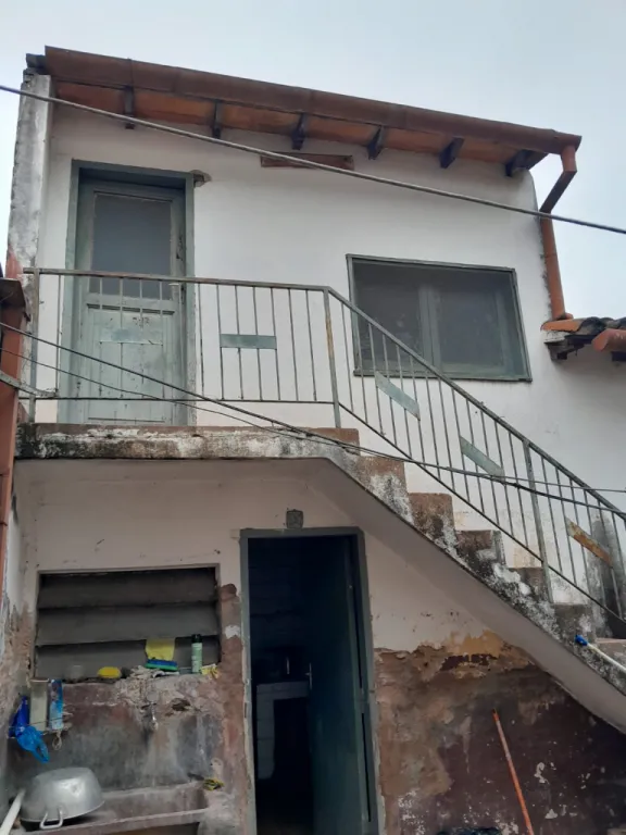 SAJONIA, INVERSIÓN!! CASA A REFACCIONAR, PROX. PALACIO DE JUSTICIA, 720.000.000 GS. — foto 3