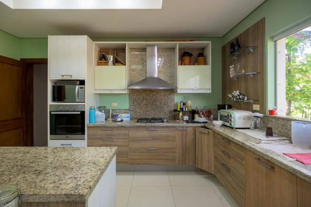 VENDO HERMOSA RESIDENCIA EN EXCLUSIVO BARRIO CERRADO MONTESOL LUQUE ZARATE ISLA — foto 2