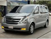 Vendo starex año 2011 Motor diesel 2.5cc