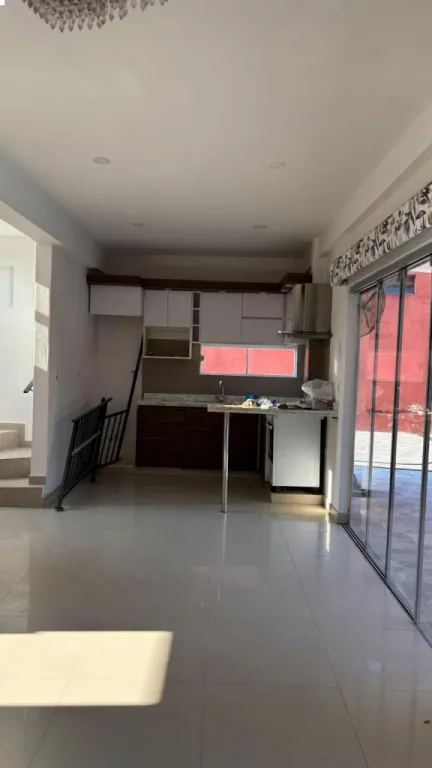 VENDO HERMOSA CASA CON AMPLIO PATIO LAMBARE ZONA HOSPITAL DEL CORAZÓN️ Ubicado en la calle — foto 3