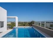DEPTO DE 2 DORM. EN SUITE Y 2 COCHERAS EN CARMELITAS