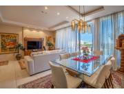 DEPTO DE 2 DORM. EN SUITE Y 2 COCHERAS EN CARMELITAS