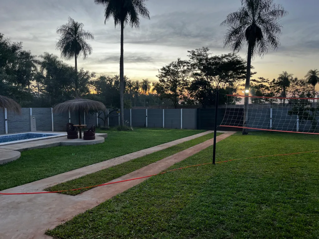 ITAUGUA: HERMOSA CASA QUINTA, IDEAL P RELAX, FINES DE SEMANA, 435.000.000 GS. — foto 2
