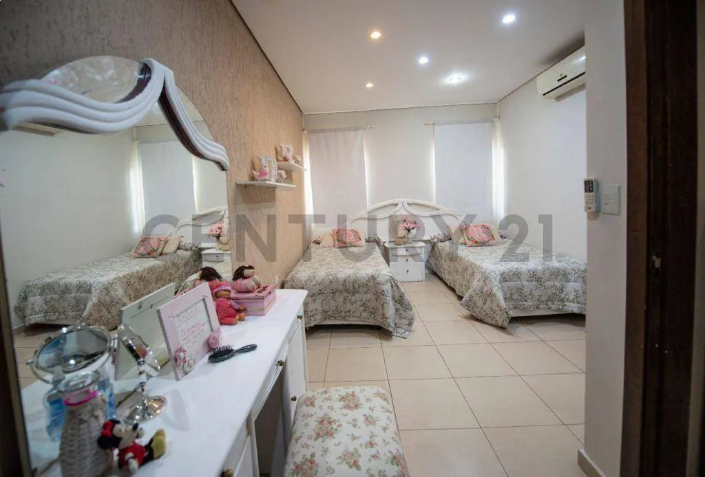 DUPLEX TIPO CASA PAREADA DE 299 M2 — foto 2