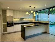 EN VENTA AMPLIO DÚPLEX A ESTRENAR EN LUQUE VILLA ADELA ZONA LOS JARDINES