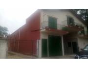 Alquilo Tinglado de 300m2 con Oficinas en Lambare en Barrio Villa Cerro Cora