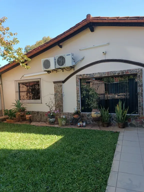 Vendo hermosa casa sobre asfalto en Lambaré — foto 3