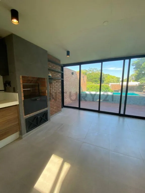 Triplex Premium en Ycua Sati — foto 3