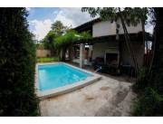 VENDO CASA EN VILLA ADELA LUQUE ZONA LOS JARDINES