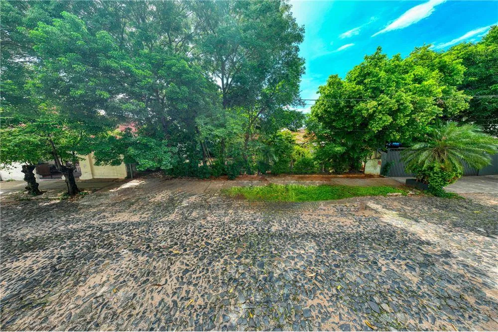 VENDO HERMOSO TERRENO EN BARRIO LOS LAURELES — foto 2