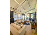 Casa Moderna y Equipada en Venta - San Bernardino, Zona Pirayu'i