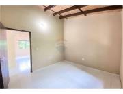 Alquilo salón comercial/oficina en esquina Barrio San Miguel - San Lorenzo