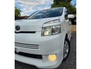 TOYOTA VOXY 2008 🇯🇵* COLOR BLANCO PERLA *Valvematic* ✨