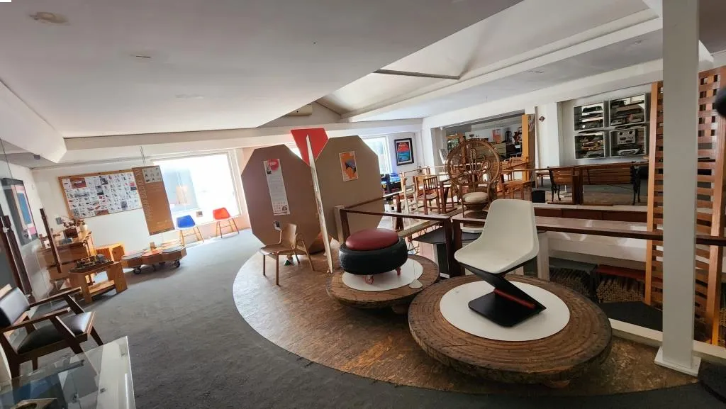 Edificio en Venta, salones de exposición y oficinas, Trinidad — foto 2