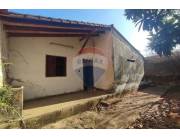 CASA A PRECIO DE TERRENO, A REFACCIONAR EN VENTA SAN LORENZO BARCEQUILLO
