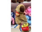 PELUCHE CAPIBARA CON MANTA