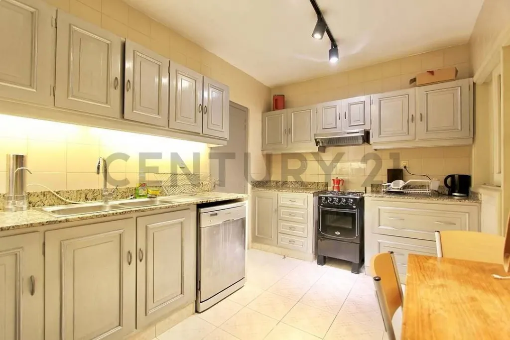 Exclusivo Departamento a la venta en el Prestigioso Edificio Las Carmelitas — foto 3