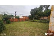 OFERTO CASA EN LUQUE A REFACCIONAR O DEMOLER A PRECIO DE TERRENO