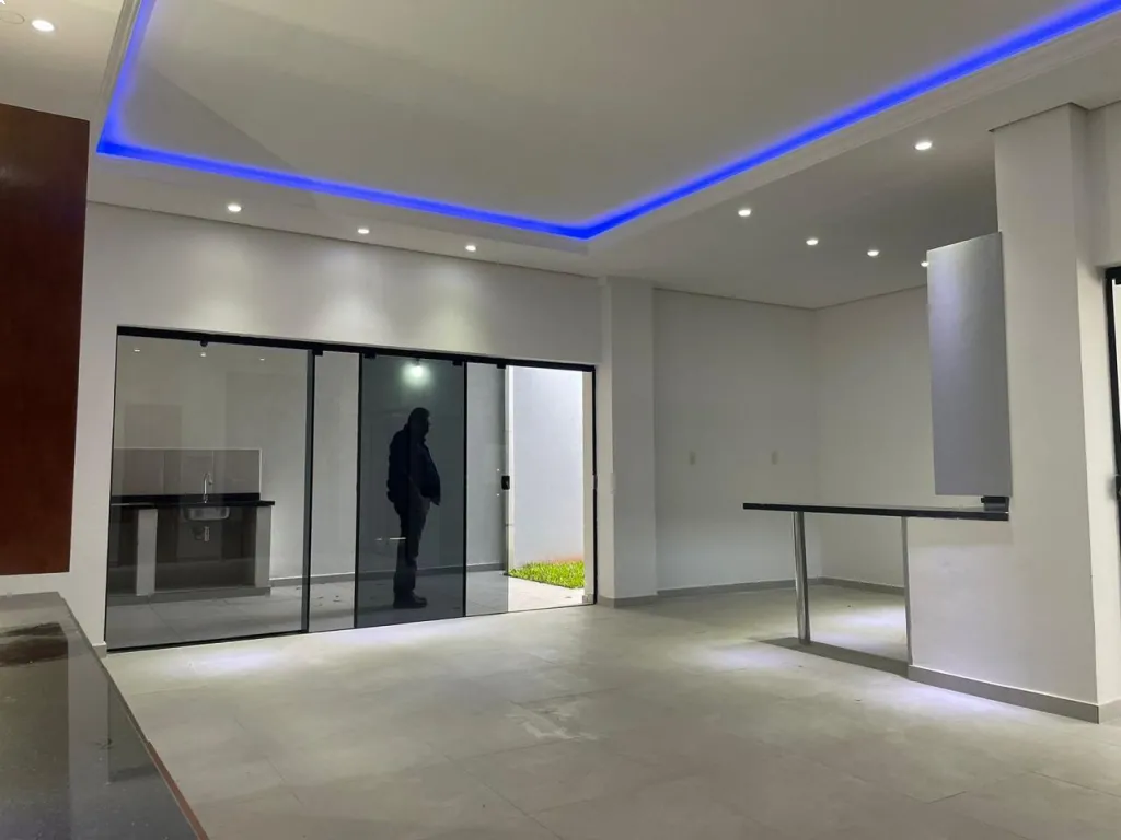 VENDO DUPLEX A ESTRENAR EN LAMBARE - ZONA COLEGIO SEK DE TRES DORMIT. — foto 3