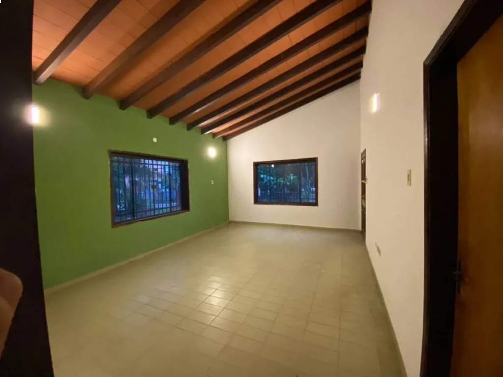 SE ALQUILA RESIDENCIA EN BARRIO JARA — foto 2