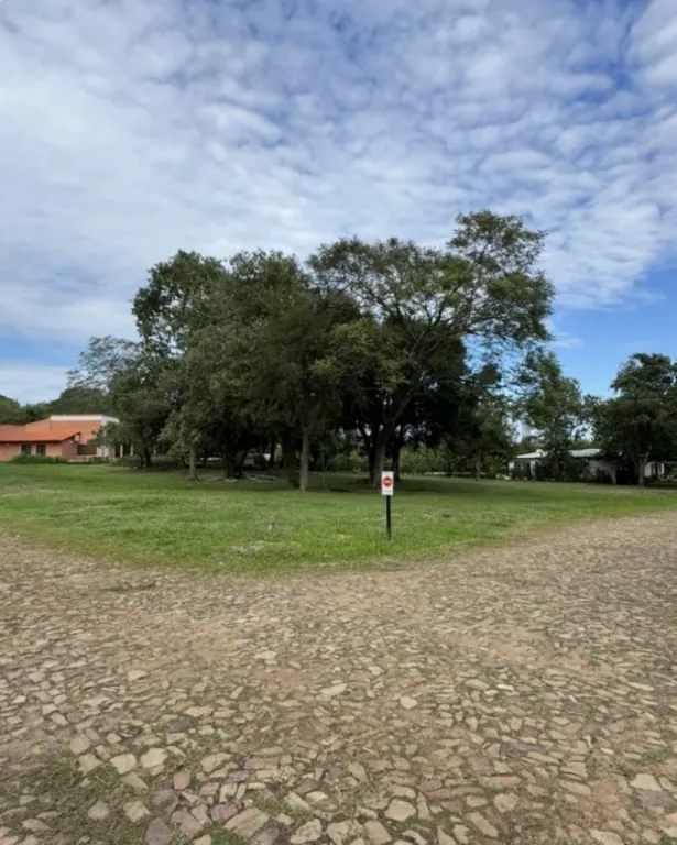 Vendo dos Terrenos en barrio cerrado en San Bernardino — foto 2