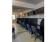 VENDO AMPLIA OFICINA - BARRIO LOS LAURELES