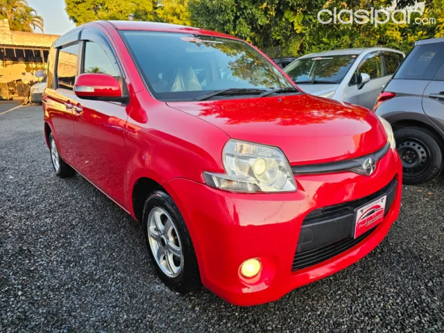 Toyota Sienta 2012 - foto 2