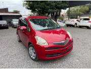 vendo Toyota Ractis 2010 rec import. super económico