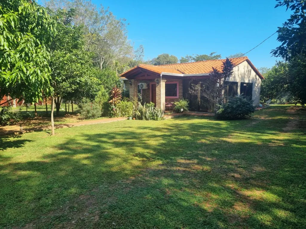 EN VENTA HERMOSA CASA, IDEAL PARA QUINTA, PROPIEDAD DE 3.885 M2,, UBICADO EN YAGUARON!! — foto 2