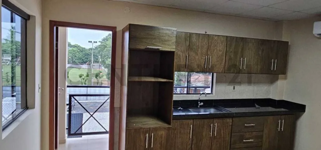 En Venta Edificio en Capiata sobre avenida — foto 3
